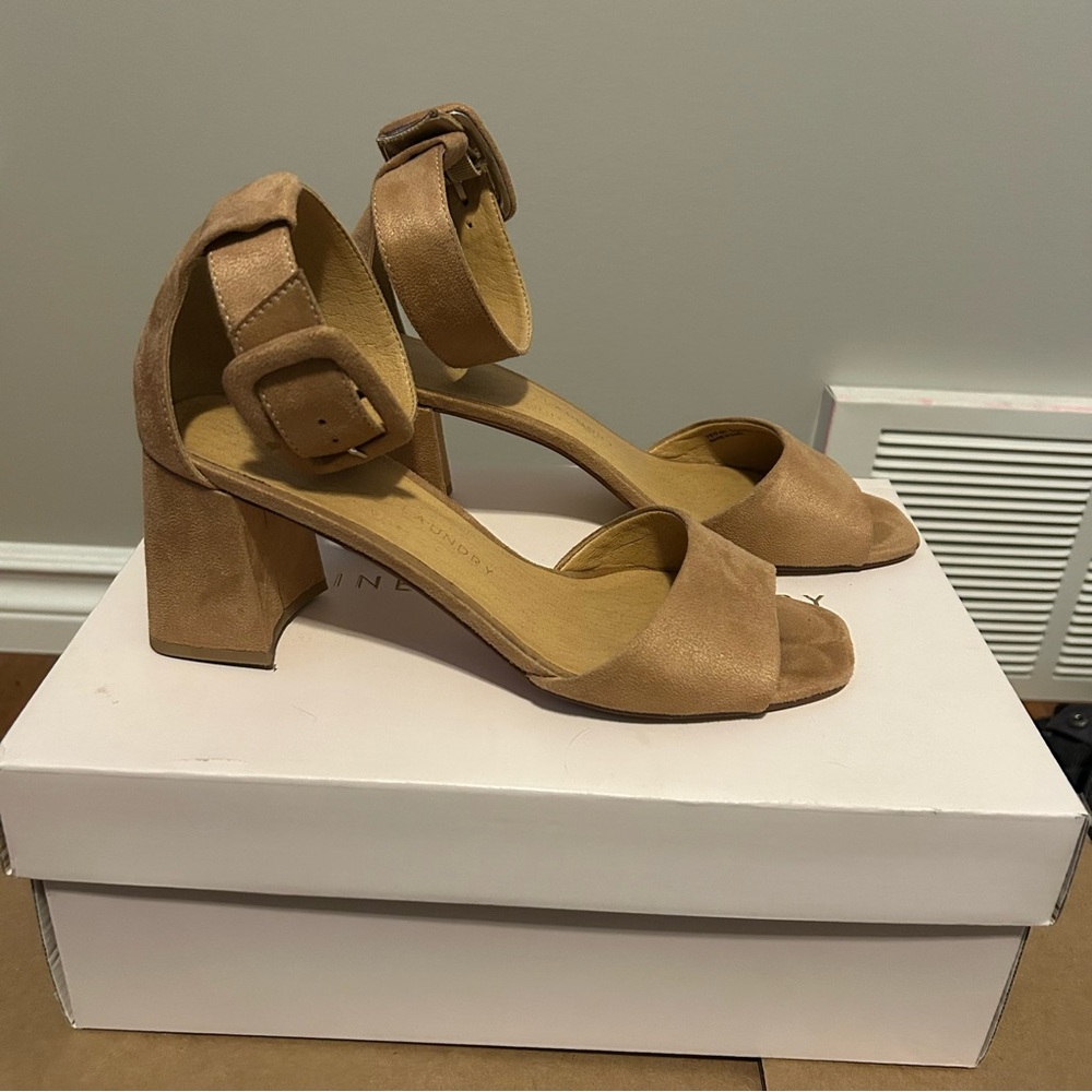 Chinese Laundry YOVA Heels